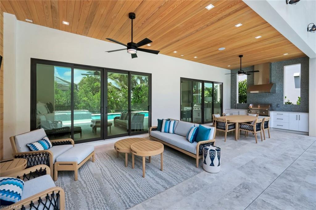 NAPLES PARK - Residential