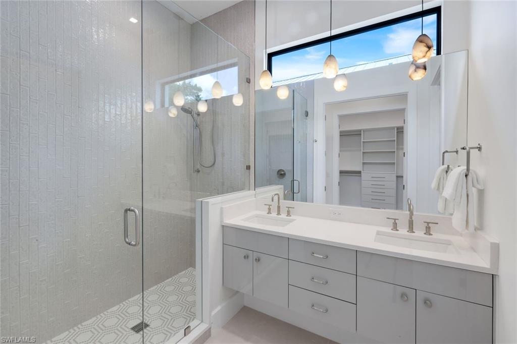 NAPLES PARK - Residential