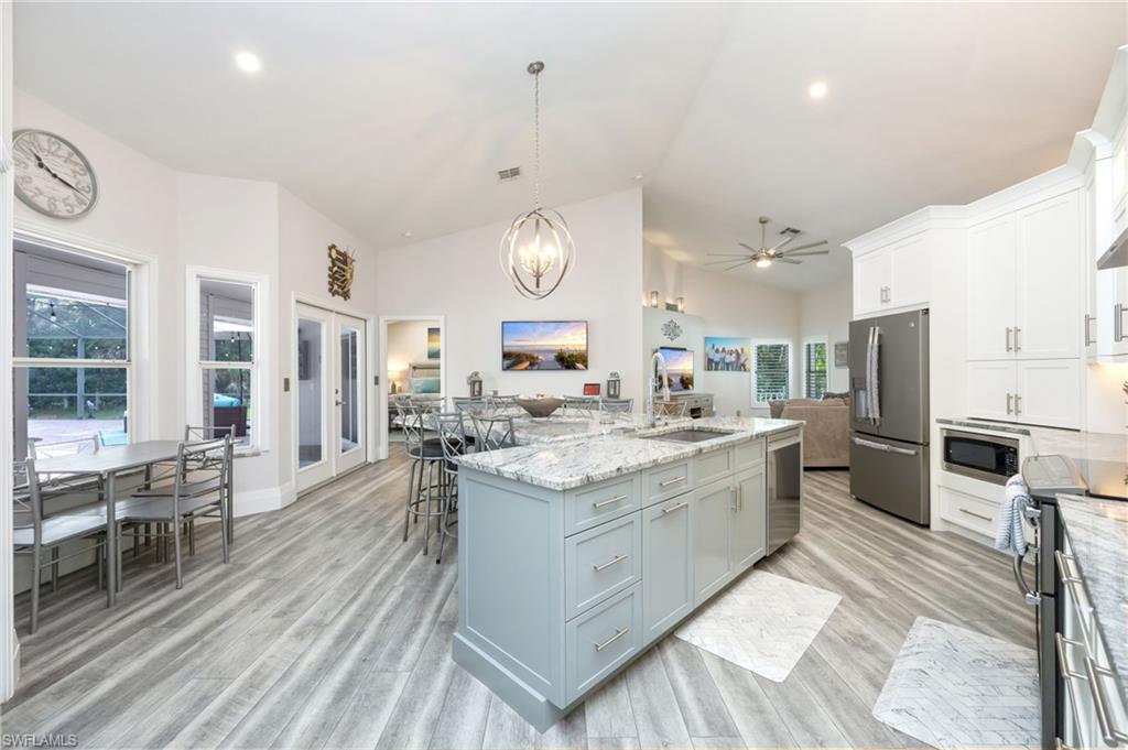 GOLDEN GATE ESTATES - Residential