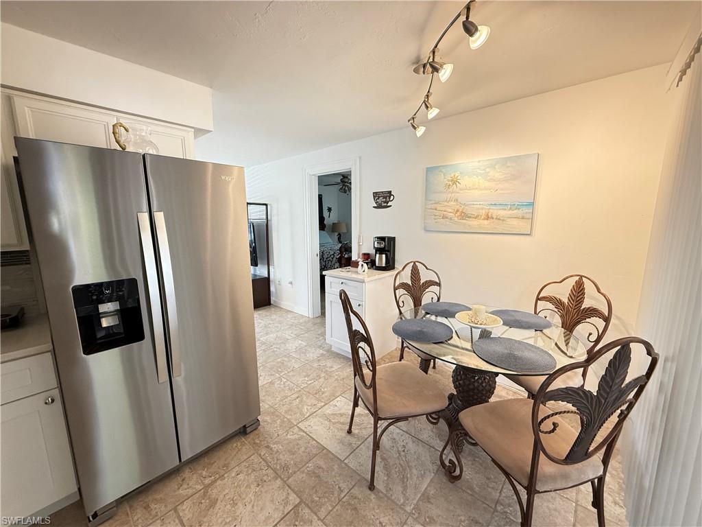 ROYAL HARBOR - Residential Lease
