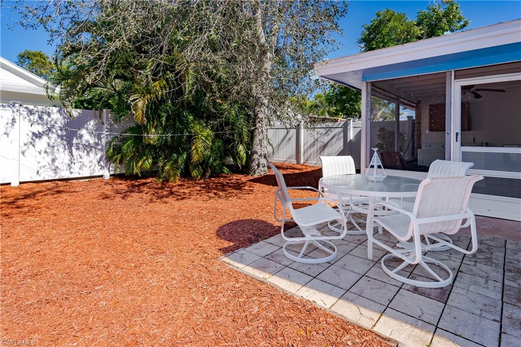 ROYAL HARBOR - Residential Lease