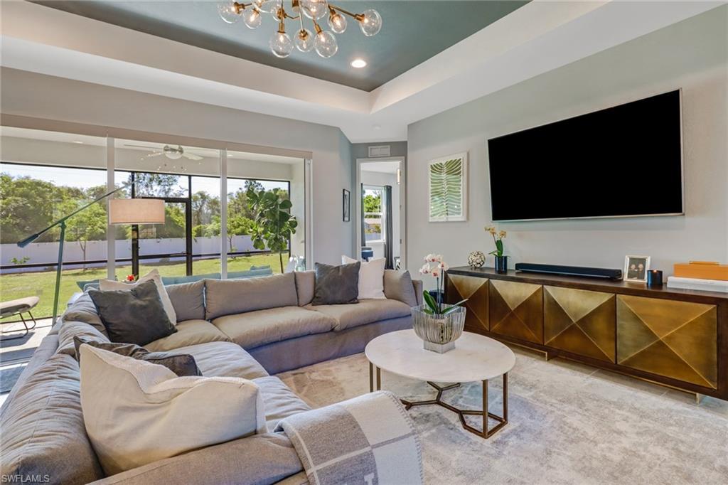 PINECREST HAVEN - Residential