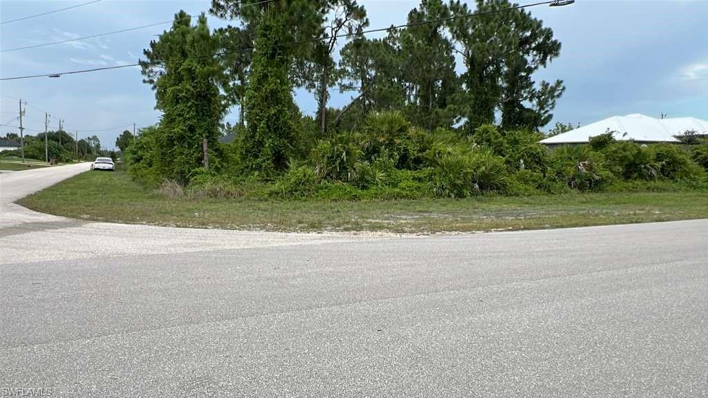 LEHIGH ACRES - Land