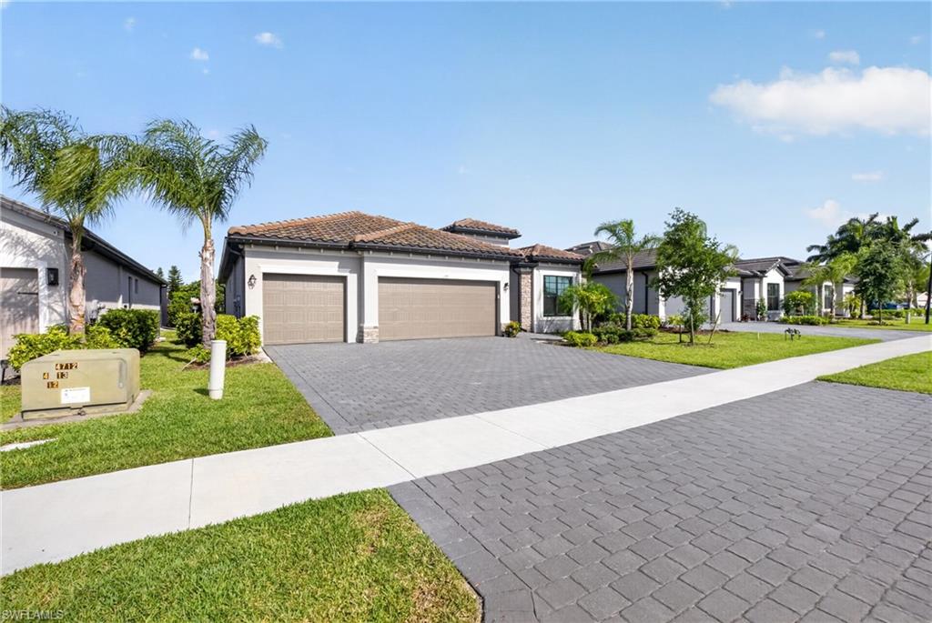 VALENCIA COUNTRY CLUB - Residential Lease