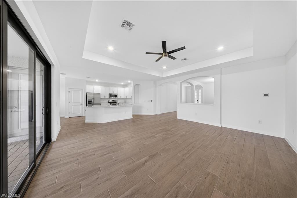 VALENCIA COUNTRY CLUB - Residential Lease