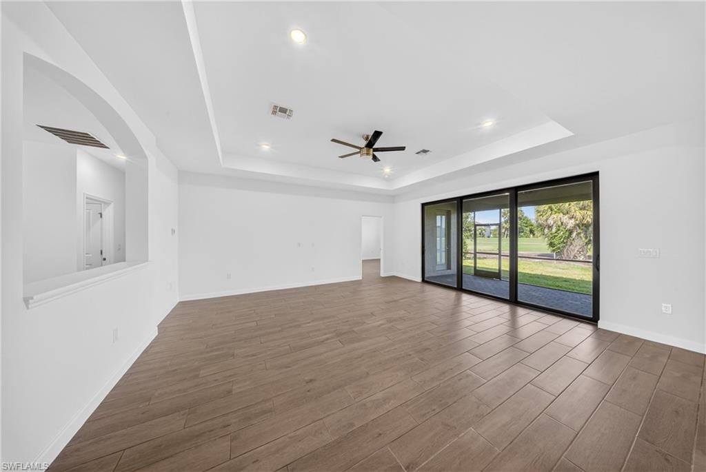 VALENCIA COUNTRY CLUB - Residential Lease