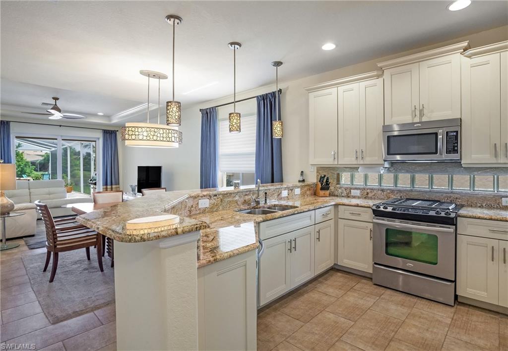 THE RESERVE AT ESTERO - Residential
