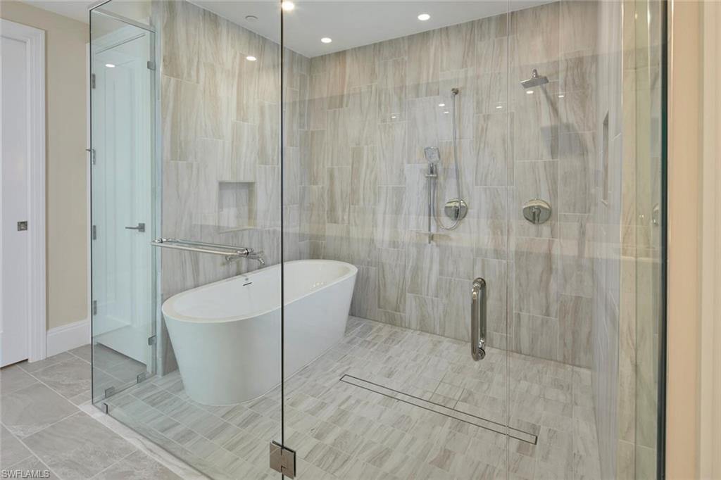 INFINITY AT THE COLONY - Residential