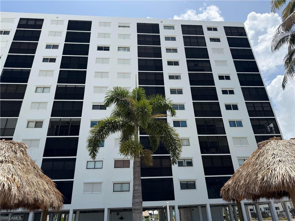 SUNSET CONDO - Residential