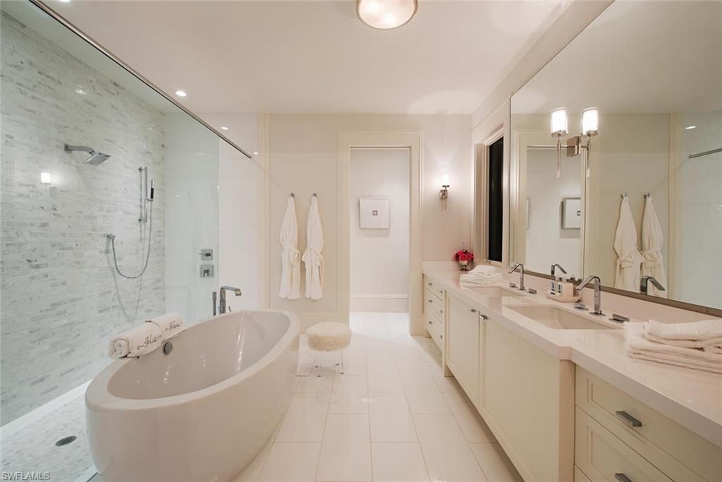 AQUALANE SHORES - Residential