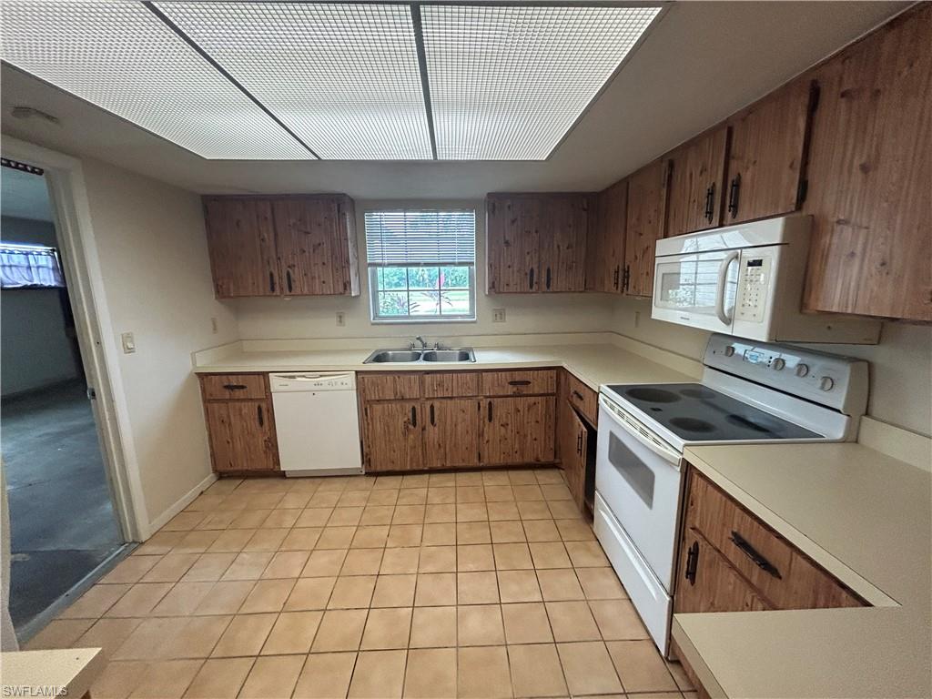 CAPE CORAL - Residential Lease