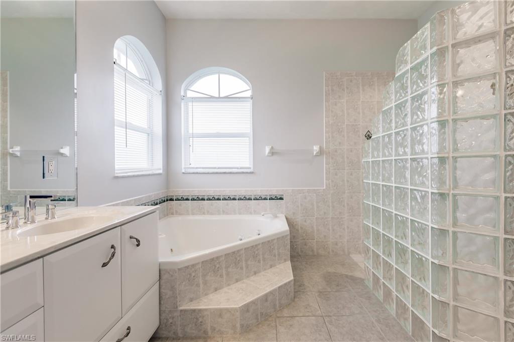 CORAL OAKS GOLF COURSE - Residential
