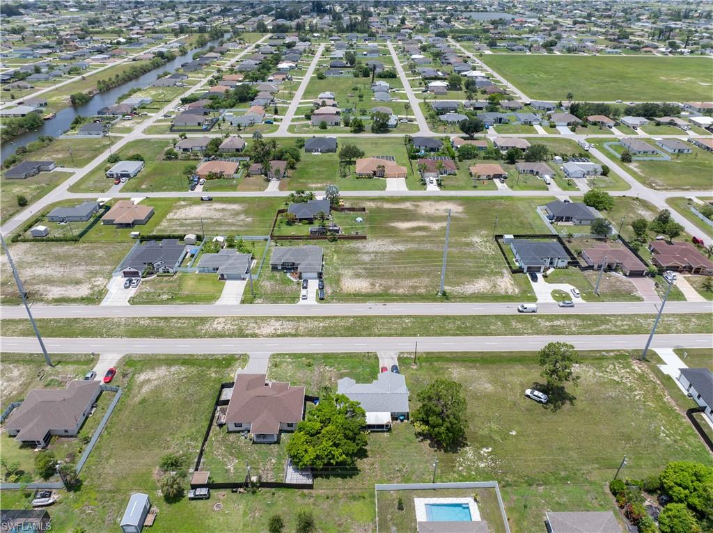 CAPE CORAL - Land