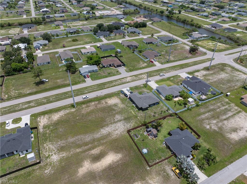 CAPE CORAL - Land