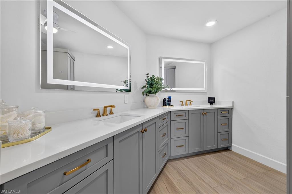 HARBOUR ISLE YACHT AND RACQUET CLUB CONDO - Residential