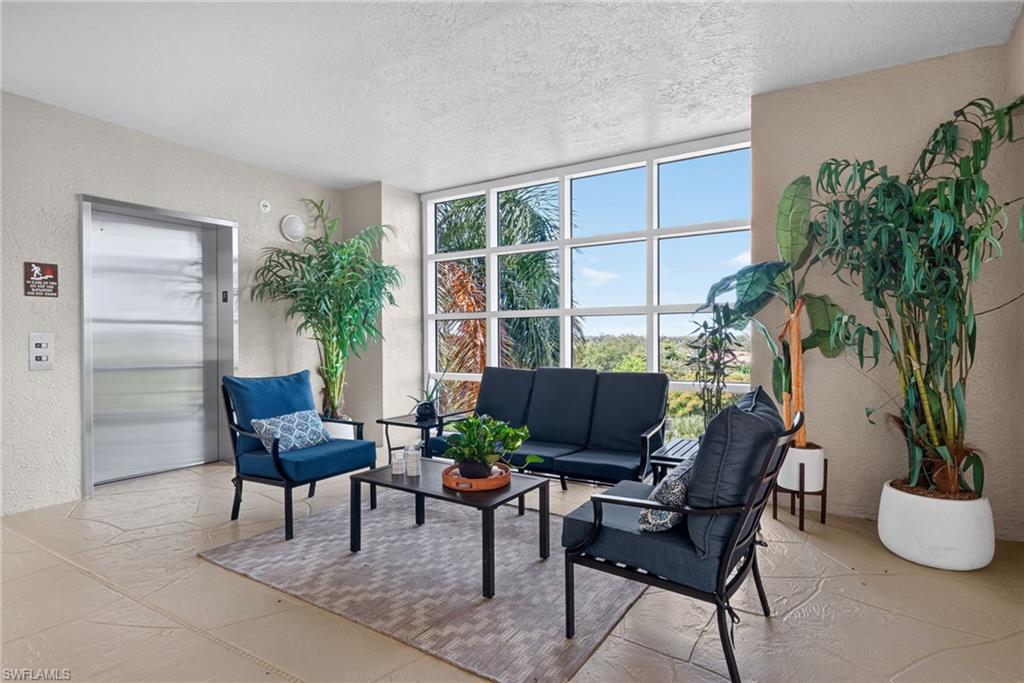 HARBOUR ISLE YACHT AND RACQUET CLUB CONDO - Residential