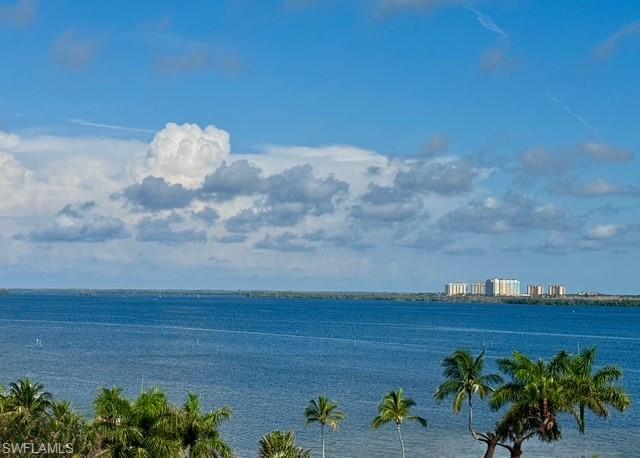 HARBOUR ISLE YACHT AND RACQUET CLUB CONDO - Residential