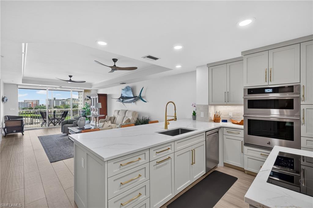 HARBOUR ISLE YACHT AND RACQUET CLUB CONDO - Residential