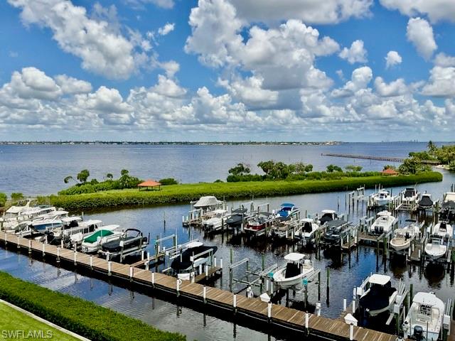 HARBOUR ISLE YACHT AND RACQUET CLUB CONDO - Residential