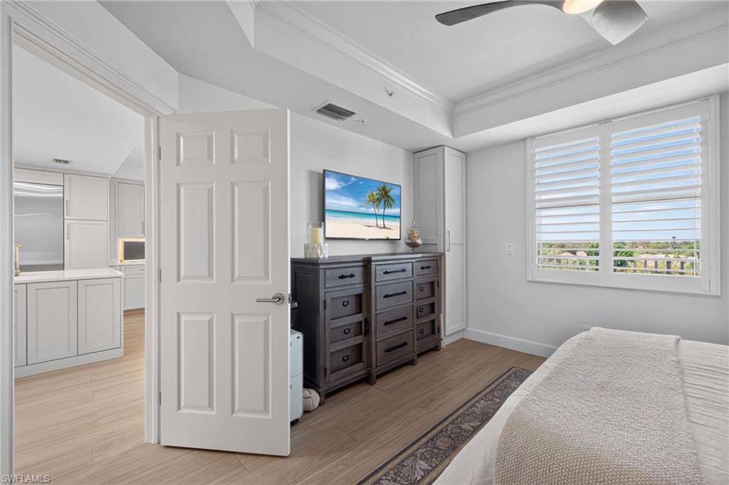 HARBOUR ISLE YACHT AND RACQUET CLUB CONDO - Residential