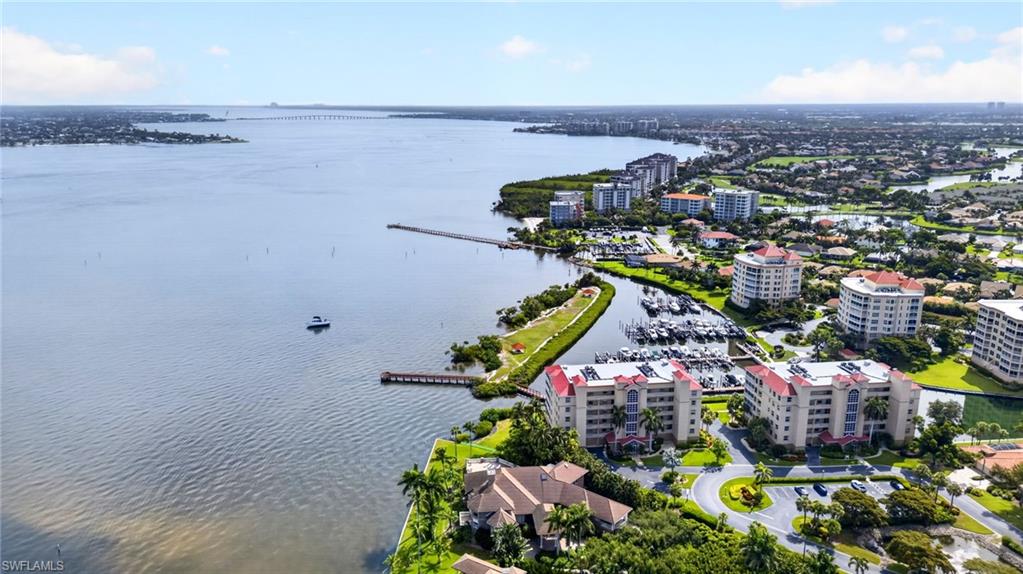 HARBOUR ISLE YACHT AND RACQUET CLUB CONDO - Residential