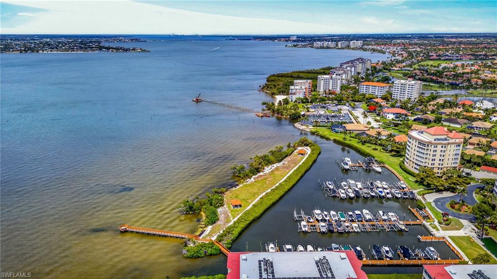 HARBOUR ISLE YACHT AND RACQUET CLUB CONDO - Residential
