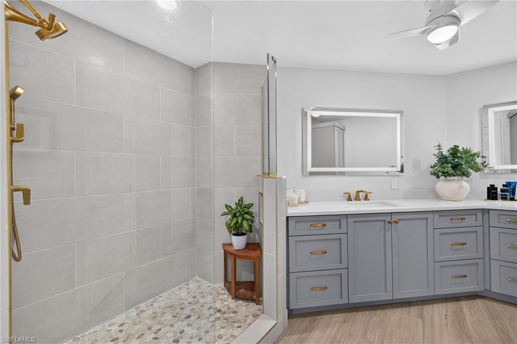 HARBOUR ISLE YACHT AND RACQUET CLUB CONDO - Residential
