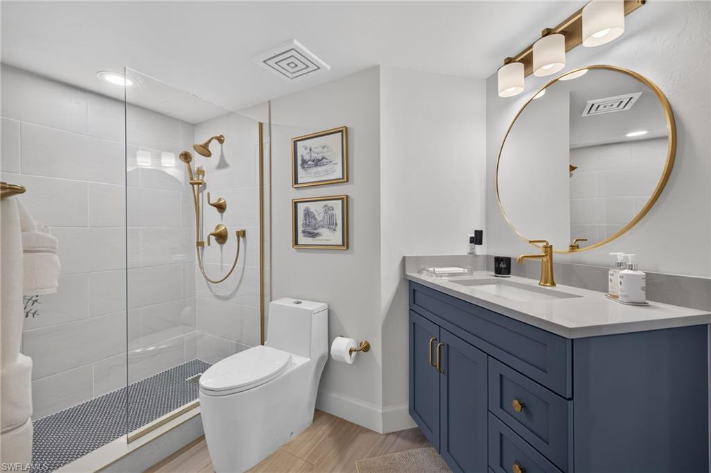 HARBOUR ISLE YACHT AND RACQUET CLUB CONDO - Residential