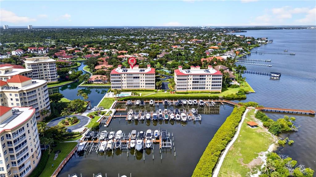 HARBOUR ISLE YACHT AND RACQUET CLUB CONDO - Residential