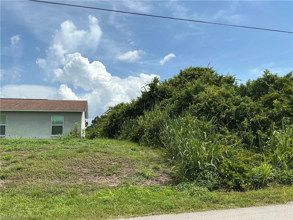 LEHIGH ACRES - Land