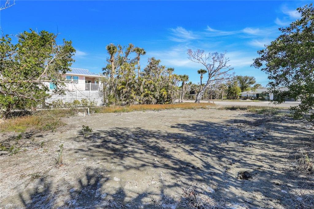 SANIBEL SHORES - Land