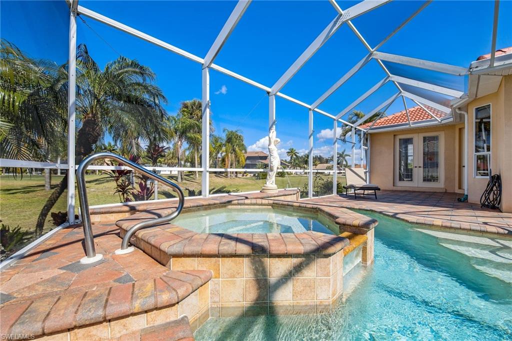 CAPE ROYAL - Residential