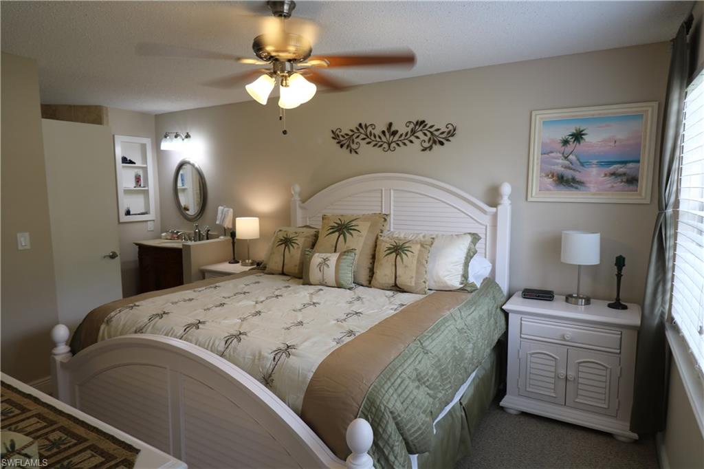 VENETIAN PALMS - Residential