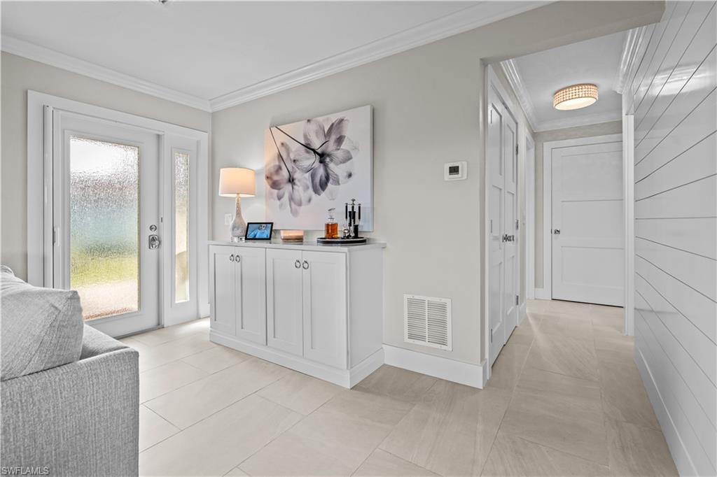 ROYAL ARMS VILLAS - Residential
