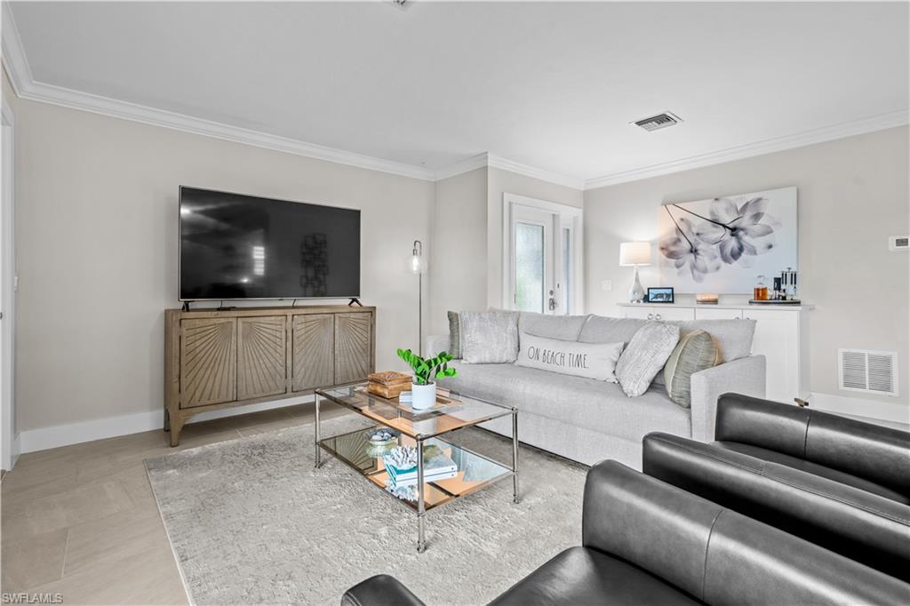 ROYAL ARMS VILLAS - Residential