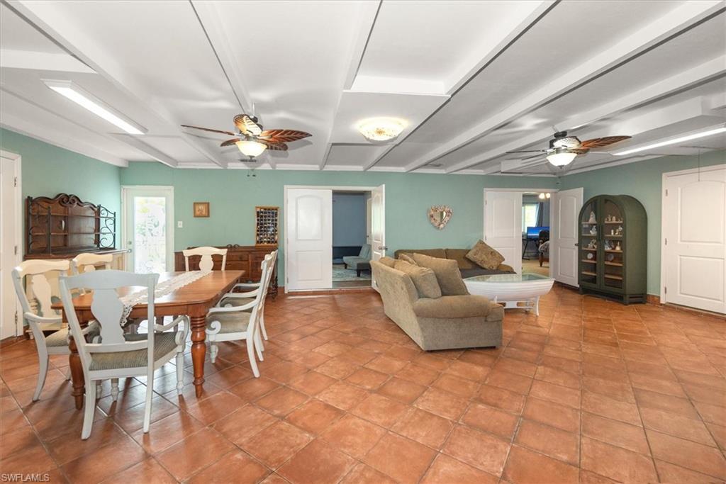 YACHT CLUB COLONY - Residential