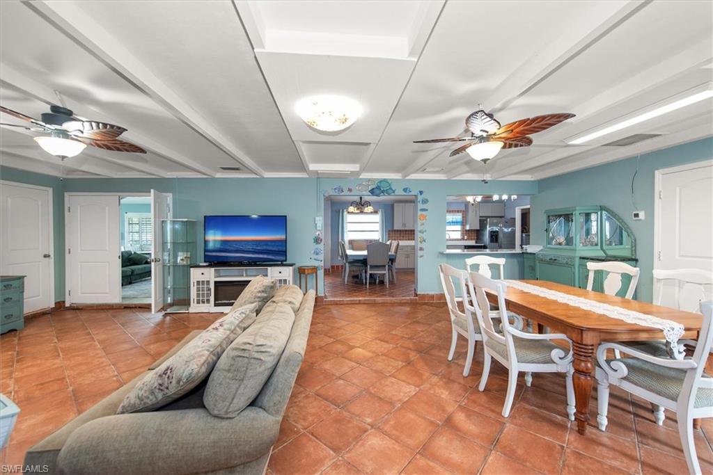 YACHT CLUB COLONY - Residential