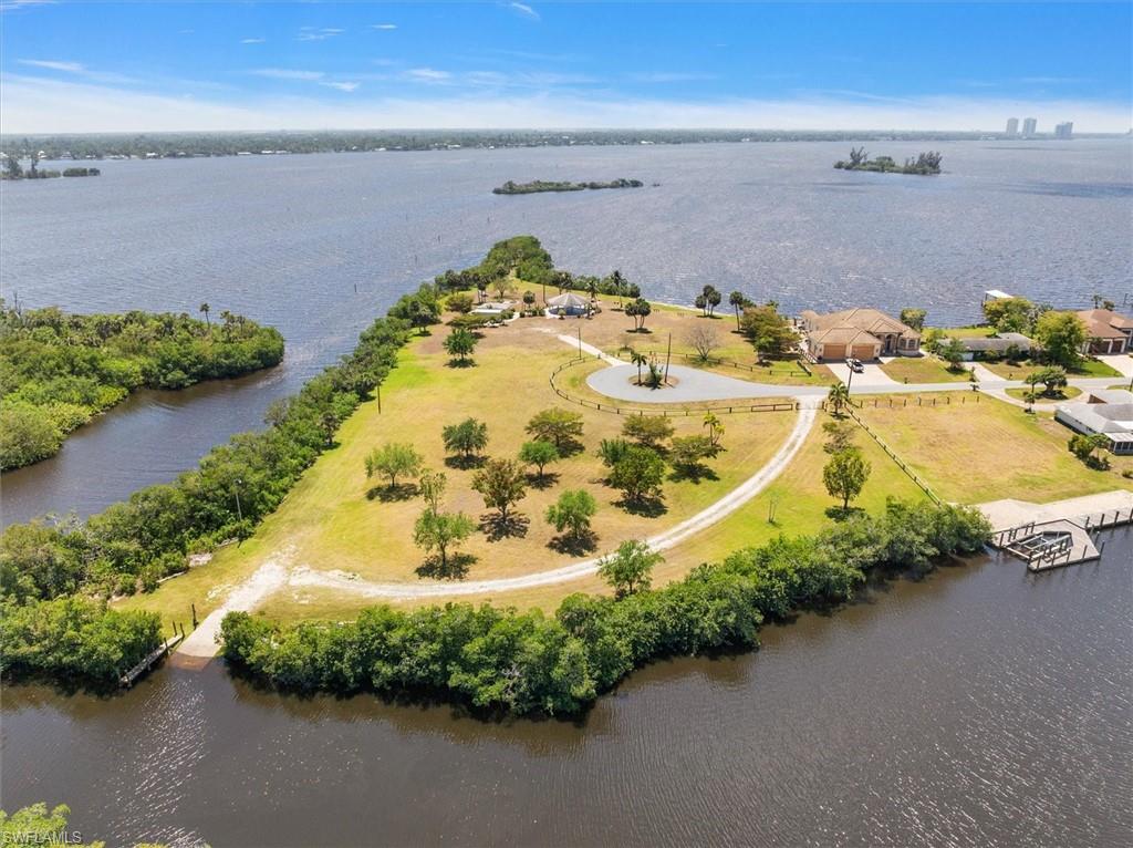 YACHT CLUB COLONY - Residential
