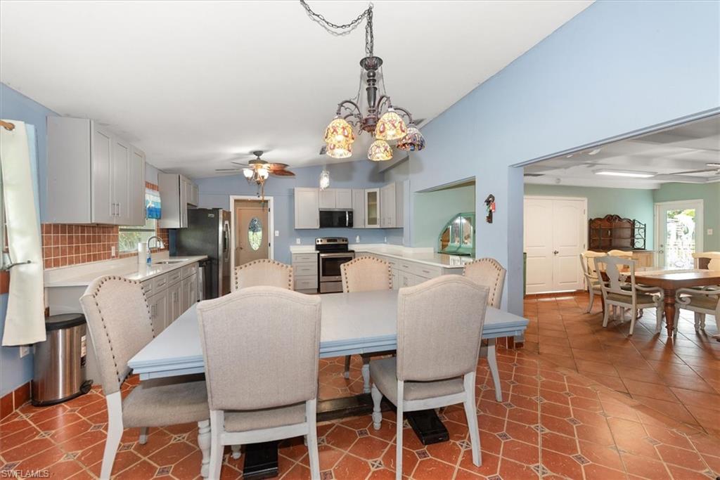 YACHT CLUB COLONY - Residential
