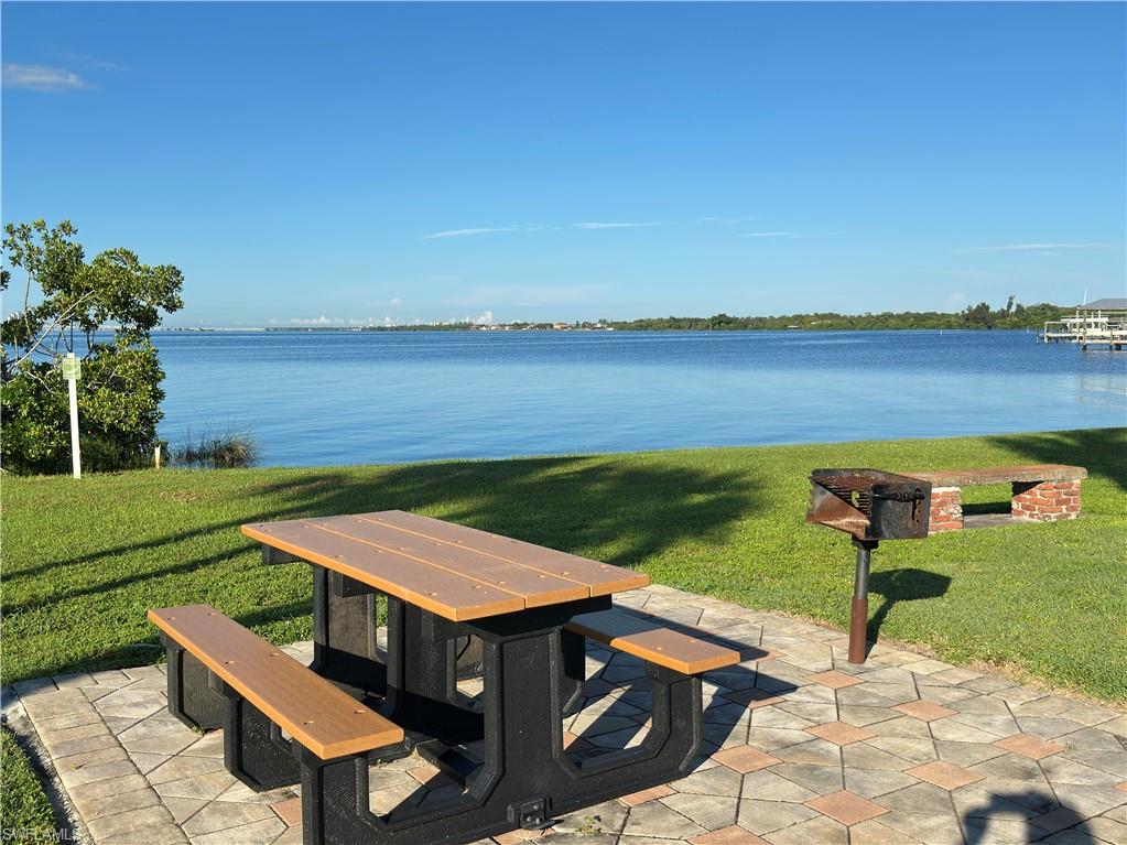 YACHT CLUB COLONY - Residential