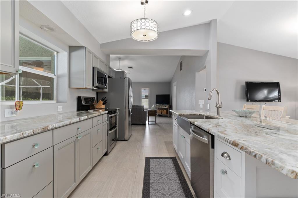CAPE CORAL - Residential Lease