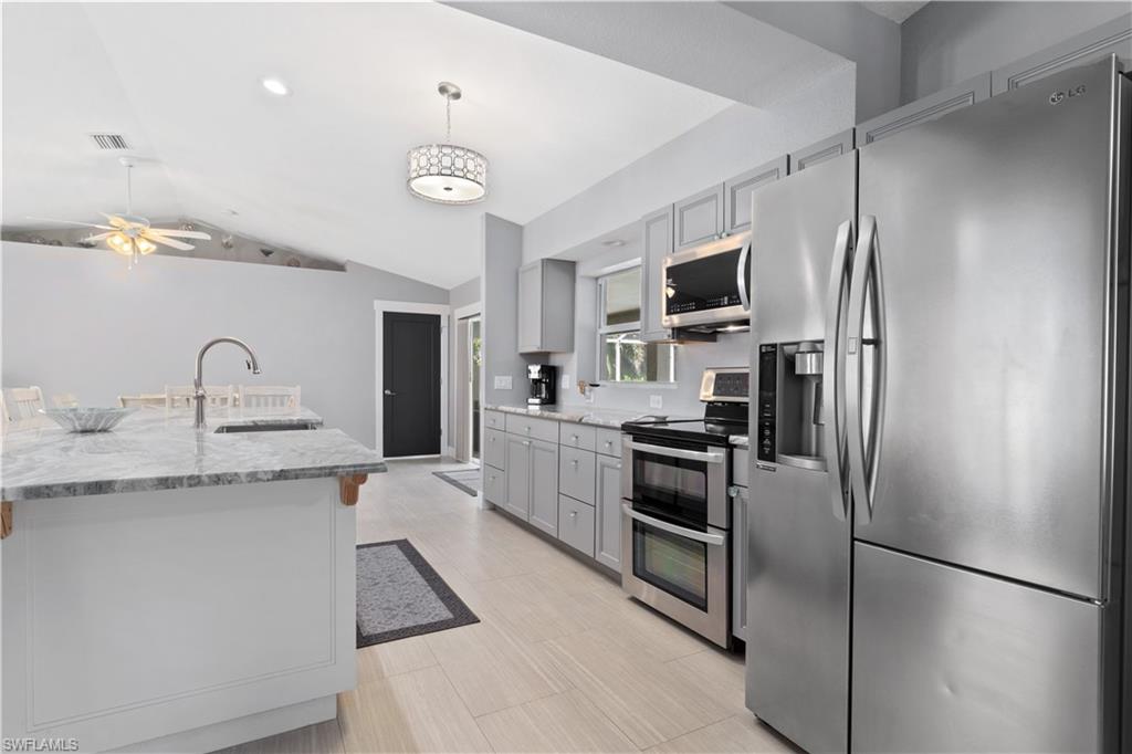 CAPE CORAL - Residential Lease