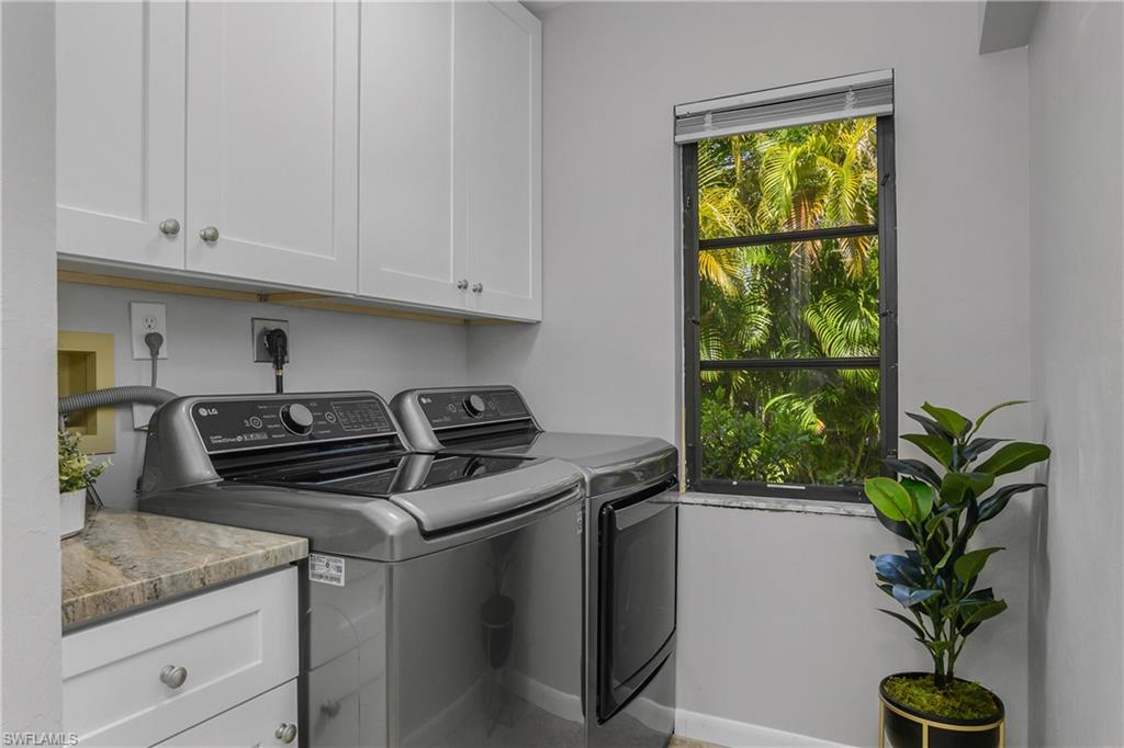 RIVER VIEW VILLAS - Residential