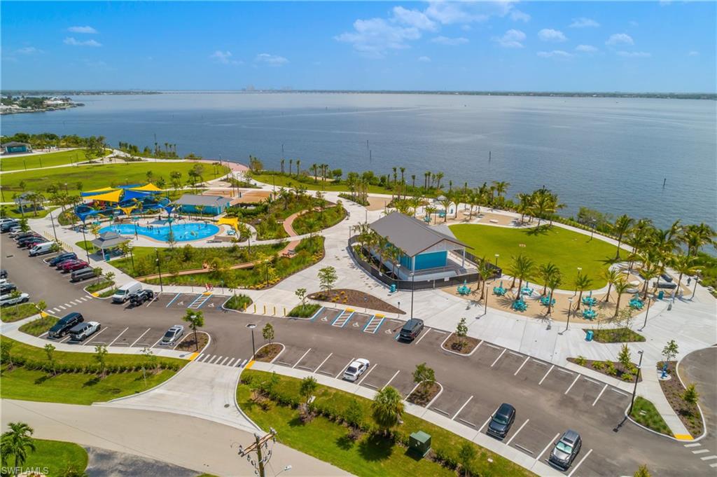 RIVER VIEW VILLAS - Residential