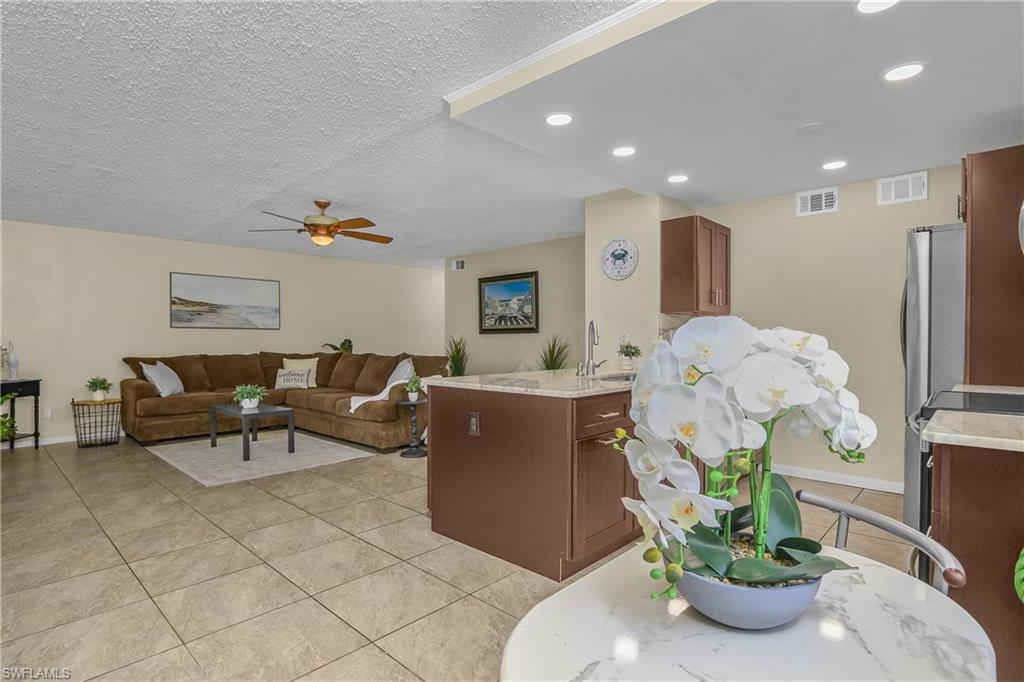 RIVER VIEW VILLAS - Residential