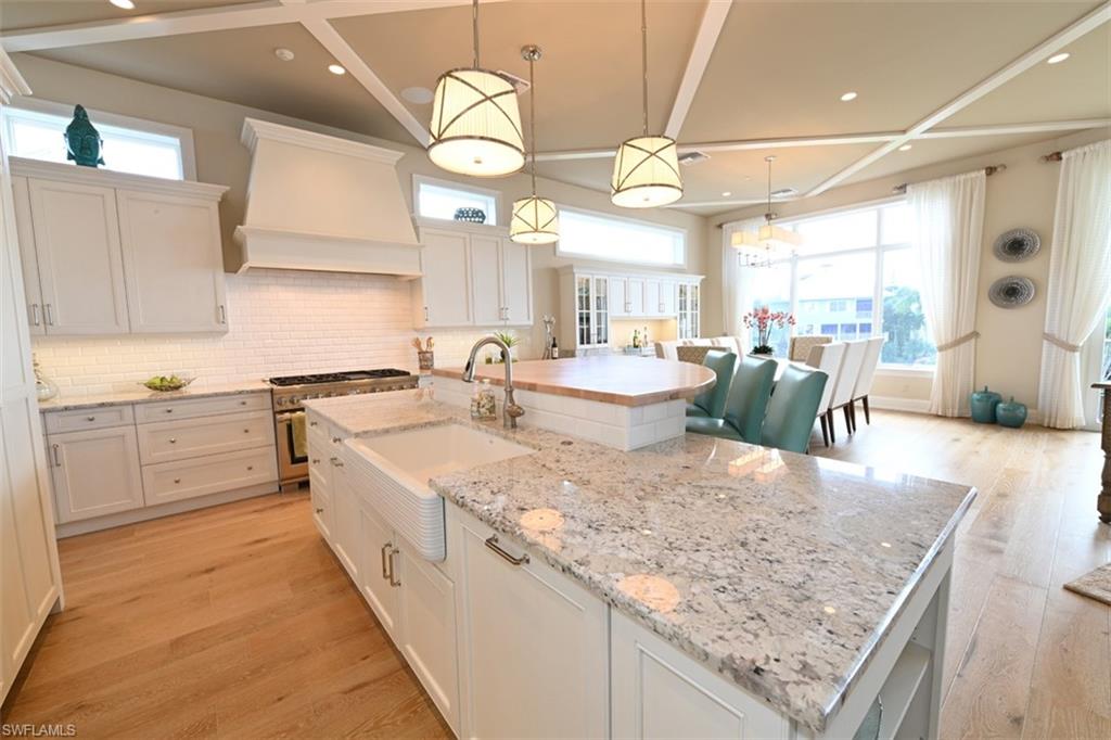 BAREFOOT BEACH - Residential