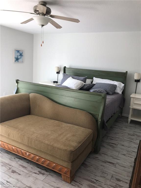 NAPLES PARK - Residential