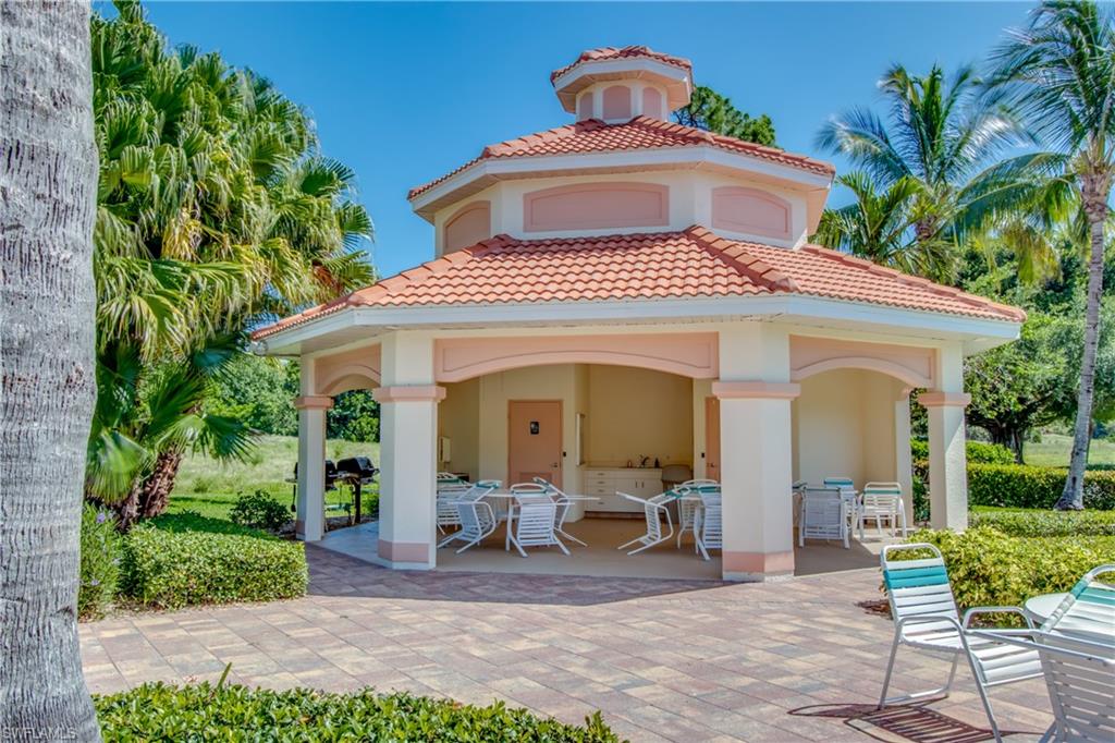 FAIRWAY VILLAS - Residential
