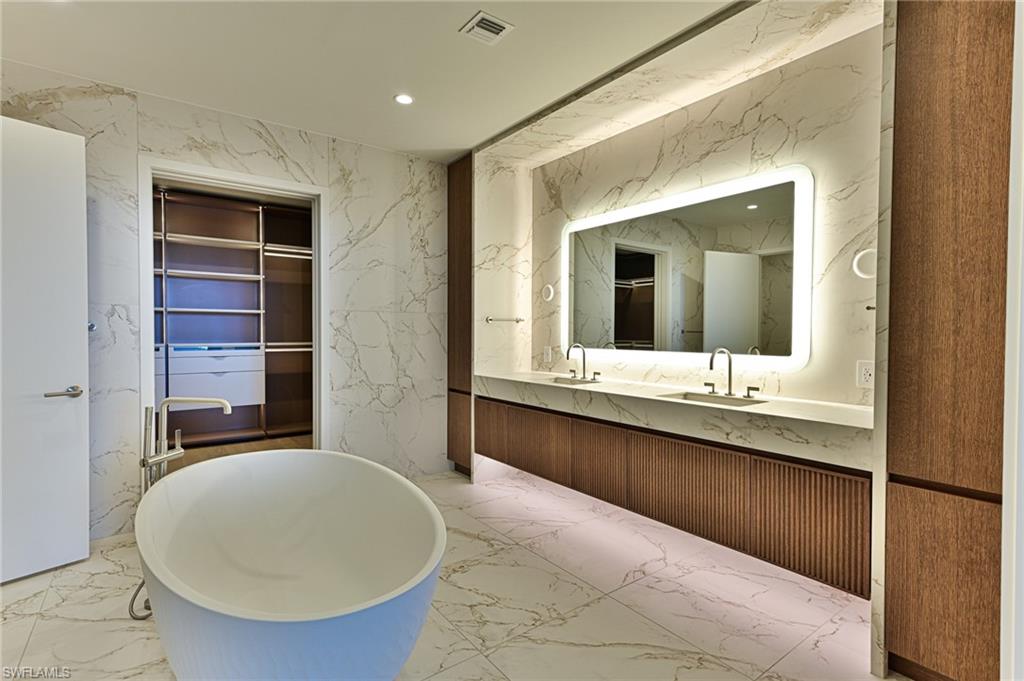 THE RITZ-CARLTON RESIDENCES ESTERO BAY - Residential