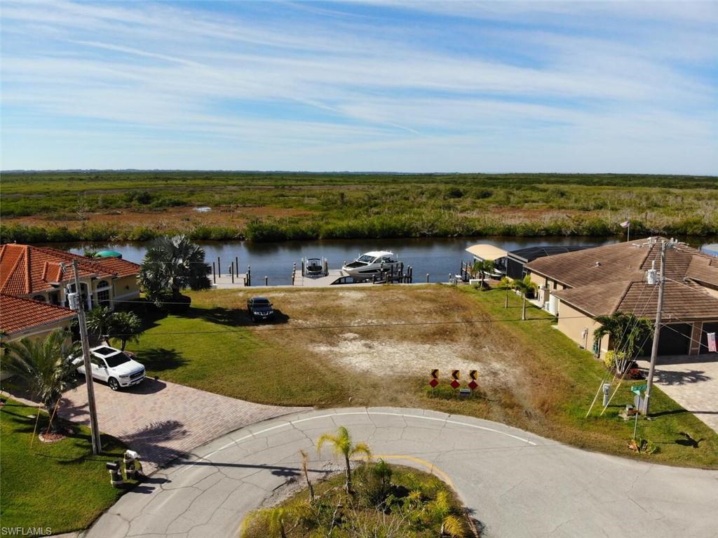 CAPE CORAL - Land